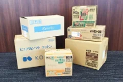 写真：ドラッグストアで入手したダンボール